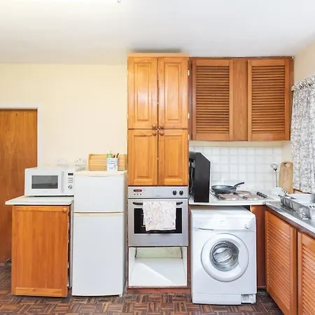 Tai Chi House, T Dempsey's House Villa