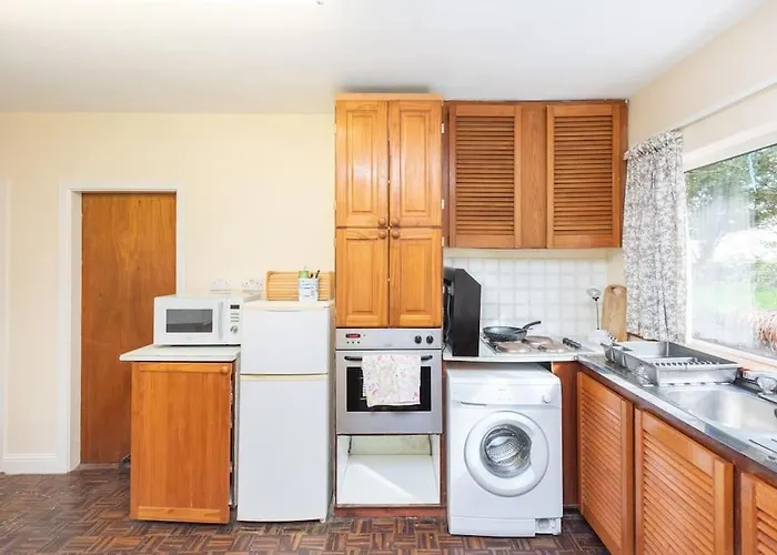 Tai Chi House, T Dempsey's House Вилла