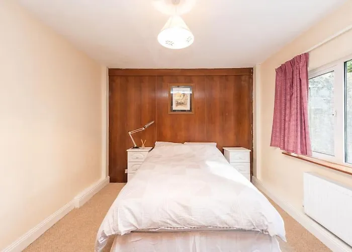 Tai Chi House, T Dempsey's House Вотафорд